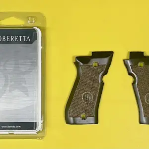 BERETTA 純正 M84F用木製グリップ（メダリオン）の画像2枚目